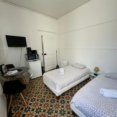 Konukevi Albi Chambres 3*
